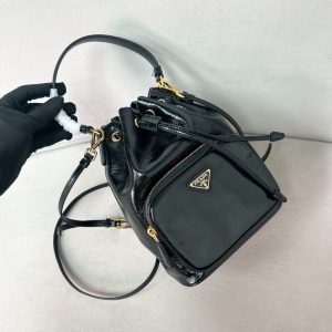 프라다 버킷백 1BH038