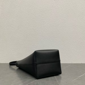 더 로우 파크백 블랙 스몰 미디엄