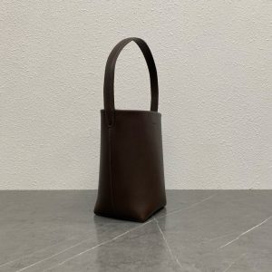 더 로우 파크백 초콜릿 스몰 미디엄 - 이미지 3