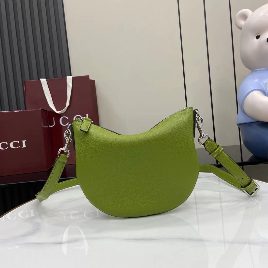 구찌 B 스몰백 824529