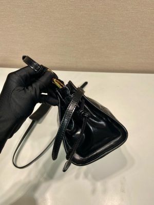 프라다 보니 스몰 가죽 숄더백 1BH215-2