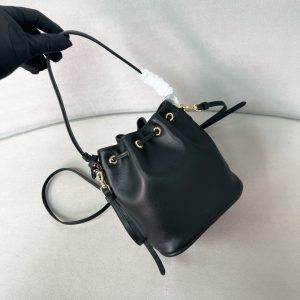 프라다 가죽 미니백 1BE067-4 - 이미지 6