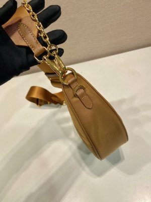 프라다 드뮈룬 리나일론 숄더백 1BH222-3