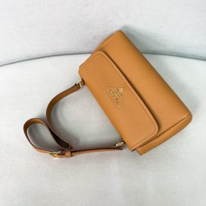 프라다 스몰 가죽 숄더백 1BN022