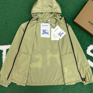 버버리 바람막이 25SS RA1058 - 이미지 4