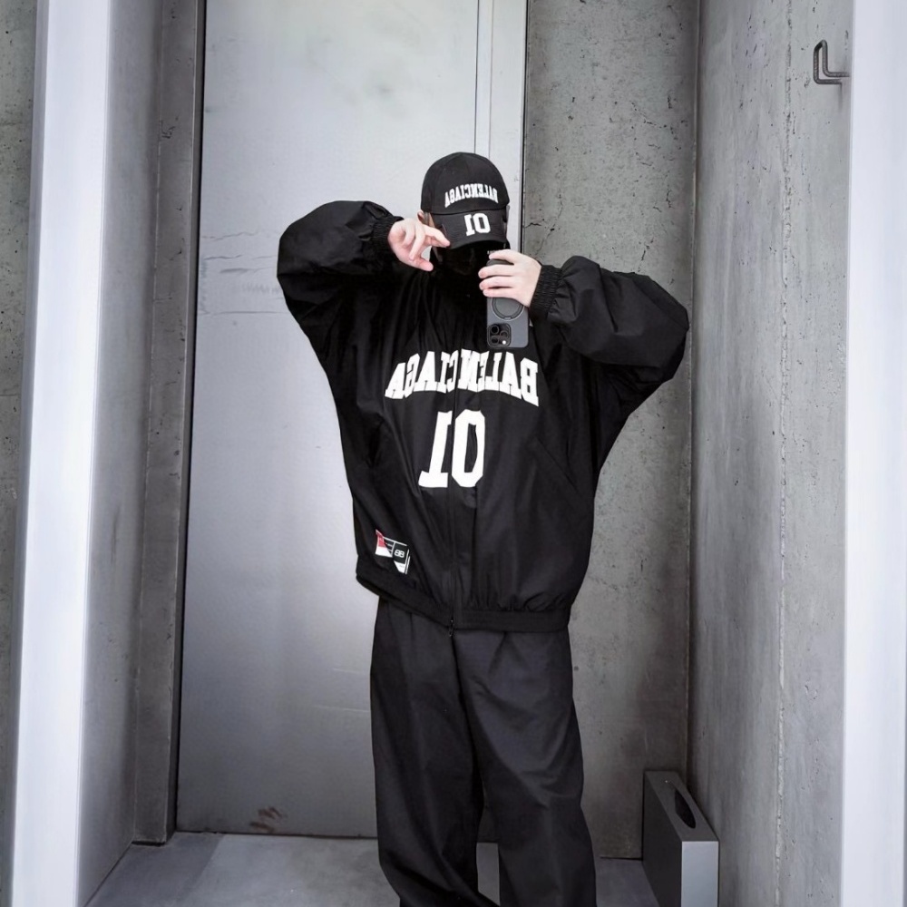 발렌시아가 집업 25SS 66ST016