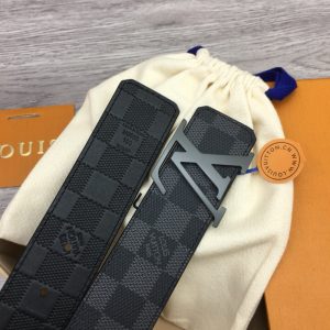 루이비통 벨트 M0668