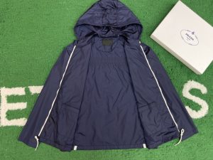 프라다 집업 25SS RA1063