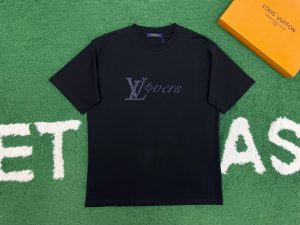 루이비통 티셔츠 25SS RA1066