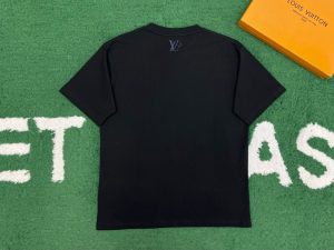 루이비통 티셔츠 25SS RA1066