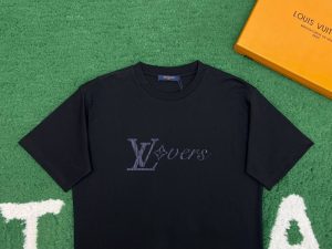 루이비* 티셔츠 25SS RA1066 - 이미지 9