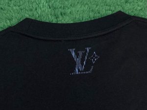 루이비* 티셔츠 25SS RA1066 - 이미지 5