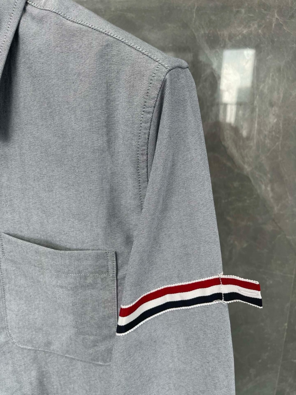 톰브라운 셔츠 25SS D10553