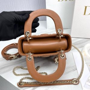 디올 레이디 디올백 미니백 M0505-19 - 이미지 4