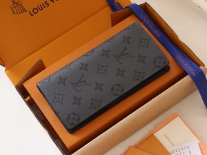 루이비통 브라짜 월릿 M61697-6