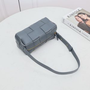 보테가베네타 스몰 브릭 카세트백 729166-2