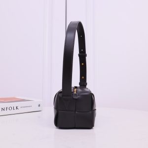 보테가베네타 스몰 브릭 카세트백 729166-4