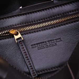 보테가베네타 스몰 브릭 카세트백 729166-4 - 이미지 6