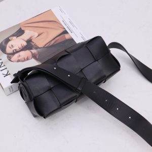 보테가베네타 스몰 브릭 카세트백 729166-2