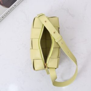 보테가베네타 스몰 브릭 카세트백 729166-7
