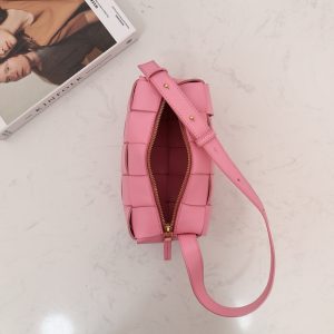 보테가베네타 스몰 브릭 카세트백 729166-8