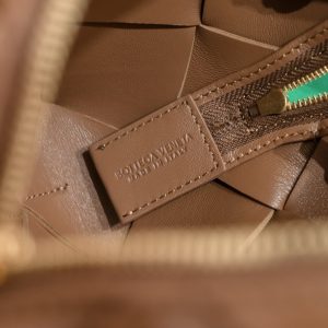 보테가베네타 스몰 카세트 카메라백 709417-3 - 이미지 8