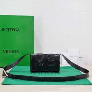 보테가베네타 스몰 카세트백 717587-2