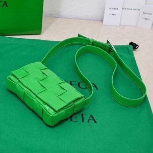 보테가베네타 스몰 카세트백 717587-4