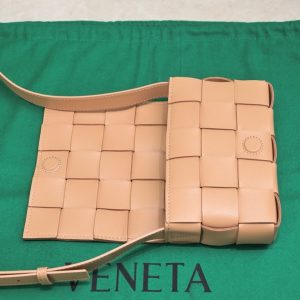 보테가베네타 스몰 카세트백 730848 - 이미지 5