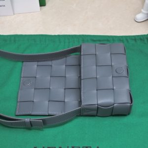 보테가베네타 스몰 카세트백 730848-4 - 이미지 6