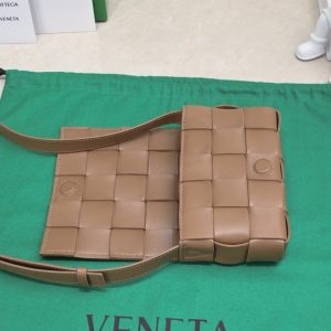 보테가베네타 스몰 카세트백 730848-6 - 이미지 6
