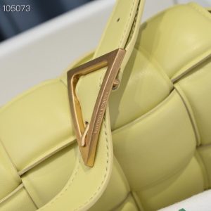 보테가베네타 패디드 카세트백 591970-2 - 이미지 5