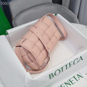 보테가베네타 패디드 카세트백 591970-3