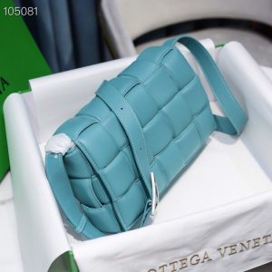 보테가베네타 패디드 카세트백 591970-5