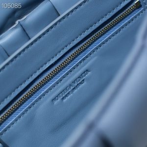 보테가베네타 패디드 카세트백 591970-7 - 이미지 4