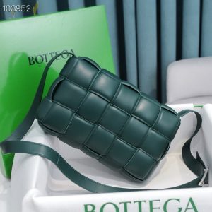 보테가베네타 패디드 카세트백 591970-13