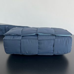 보테가베네타 패디드 테크 카세트백 628951-2 - 이미지 7
