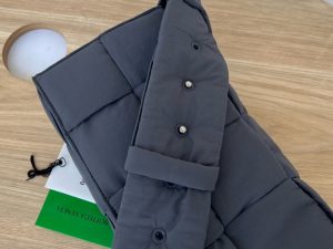 보테가베네타 패디드 테크 카세트백 628951-7 - 이미지 4