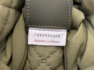 보테가베네타 패디드 테크 카세트백 628951-9