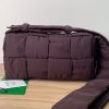 보테가베네타 패디드 테크 카세트백 628951-15