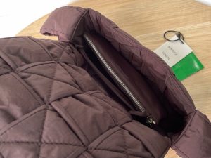 보테가베네타 패디드 테크 카세트백 628951-15