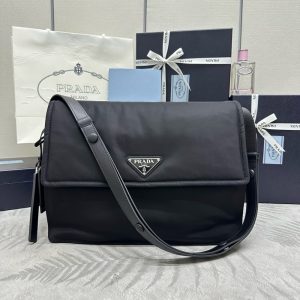 프라다 리나일론 미디엄 패드 숄더백 1BD255-2