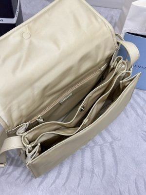 프라다 리나일론 미디엄 패드 숄더백 1BD255-3