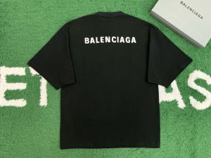 발렌시아가 티셔츠 25SS RA1085-2
