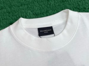 발렌시아가 티셔츠 25SS RA1085