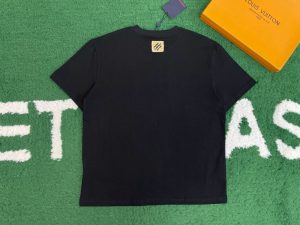 루이비통 티셔츠 25SS RA1096