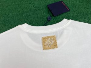루이비* 티셔츠 25SS RA1096-2 - 이미지 5