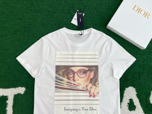 디올 티셔츠 25SS RA1105-2 - 이미지 8