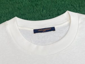 루이비통 티셔츠 25SS RA1112