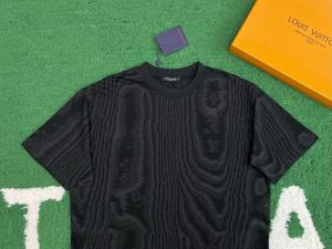 루이비통 티셔츠 25SS RA1114